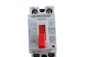Aptomat chống quá tải bảo vệ hệ thống điện an toàn và ổn định.
