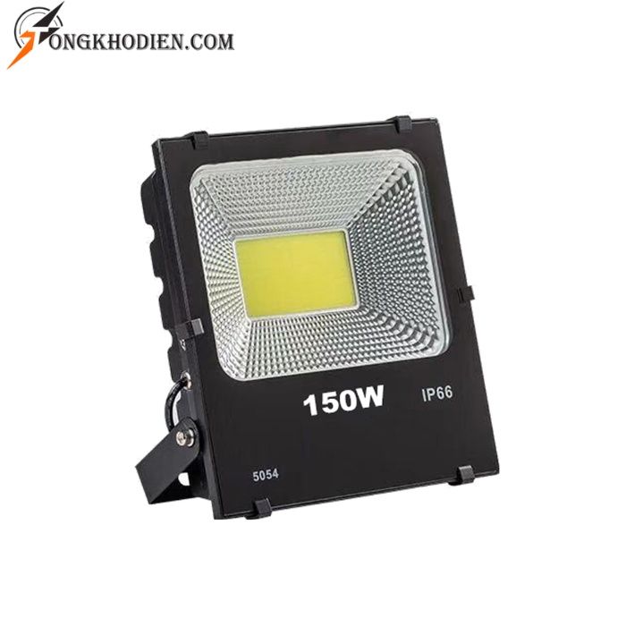 den-pha-led-150w-chong-nuoc-4 Đèn pha LED 150W chống nước IP66, chiếu sáng ngoài trời công suất lớn, bền bỉ và tiết kiệm điện.