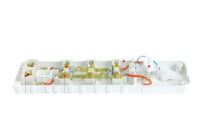 Ổ Cắm Điện Chống Cháy 4 Lỗ Dây Dài 4.5m An Toàn 3 Ổ cắm điện 4 lỗ chống cháy dây dài 4,5m chịu tải 2500W an toàn cho gia đình và văn phòng.