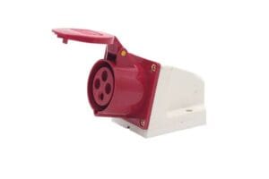 Ổ cắm gắn tường 3 pha 32A 380V chuyên dùng cho hệ thống điện công nghiệp, tủ điện và máy móc tải vừa. Thiết kế chắc chắn, kết nối ổn định, độ bền cao, phù hợp nhà xưởng và công trình kỹ thuật điện.