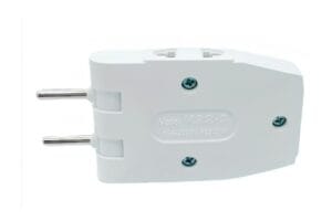 Phích cắm điện 2200W dùng cho thiết bị điện dân dụng công suất cao và kết nối ổn định.