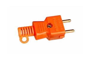 Phích cắm điện 3 chấu an toàn, tiếp xúc ổn định, độ bền cao.