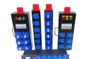 Thanh Nguồn 6 Ổ Cắm Đa Năng Kèm Aptomat 4 Thanh nguồn 6 ổ cắm đa năng TV 62TN1 tích hợp aptomat 63A và vỏ sắt sơn tĩnh điện chắc chắn.