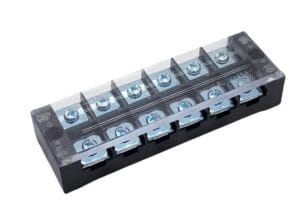 Cầu đấu điện 6 cực 45A đấu nối ổn định, chịu tải cao và cách điện an toàn.