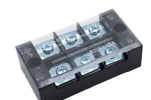 Cầu đấu liền khối 45A 3 cực dùng để đấu nối dây điện an toàn trong tủ điện và hệ thống điện dân dụng.